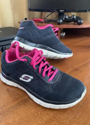 Кроссовки skechers