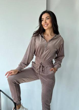 Велюровий спортивний костюм