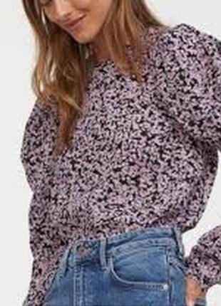 Блуза блузка h&m в цветочный принт с обтемными рукавами