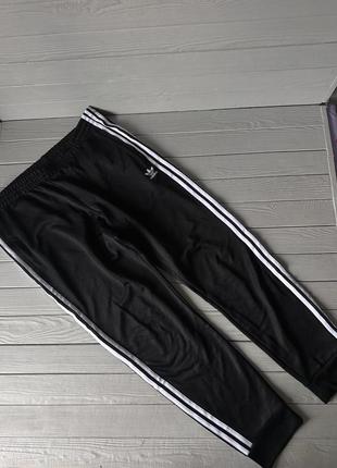 Спортивные штаны adidas adicolor classics primeblue sst gf02104 фото