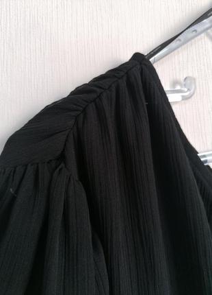 Шифонова чорна блузка на одне пчече з довгим рукавом6 фото