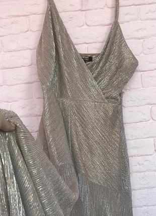 Довге вечірнє плаття