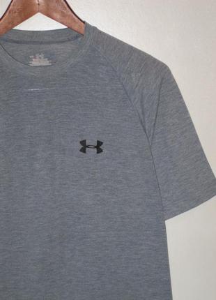 Футболка under armour