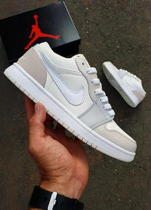 Nike air jordan 1 low
•beige grey• 3