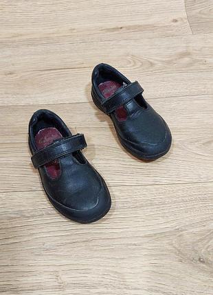 Детские кожаные туфли-слипоны clarks, размер 25