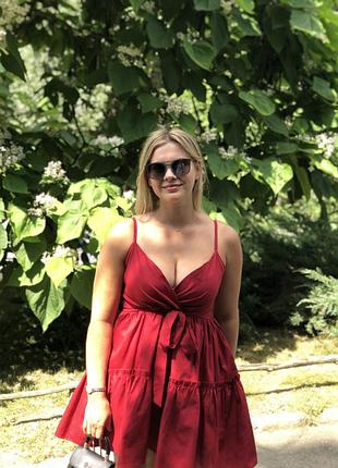 Сукня гарного кольору марсала