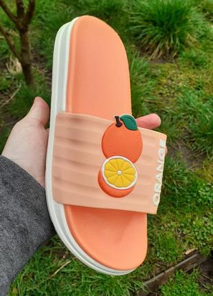 Женские резиновые тапки