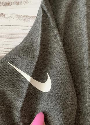 Жіноча футболка від бренду nike оригінал3 фото