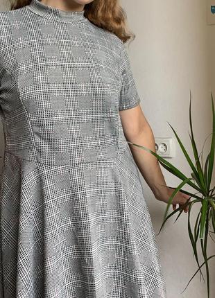 Трикотажное платье с коротким рукавом4 фото