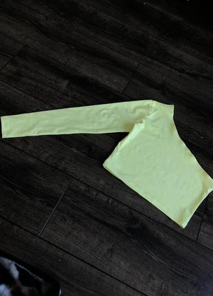 Кроп топ vrodliva на одно плечо асимметричный