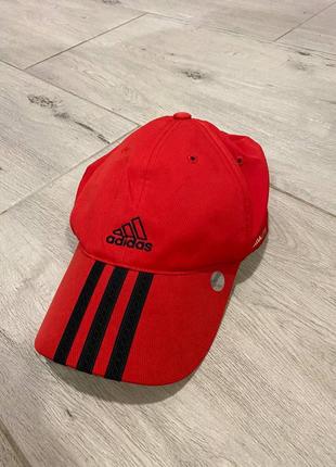 Женская кепка adidas