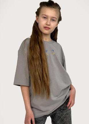 Дитяча патріотична оверсайз футболка "ukraїнер" українського бренду grain1 фото