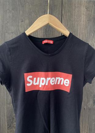 Футболка женская supreme (размер m/l)