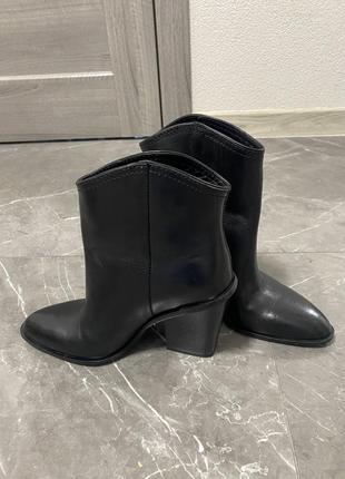Козаки жіночі zara