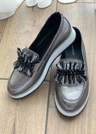 Лофери з натуральної шкіри 37 розмір нові, ще маю 38 б/у в гарному стані)