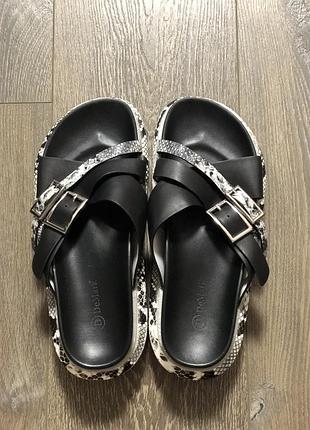 Шлепанцы demark