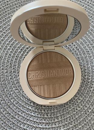 Dior forever couture luminizer в оттенке 01 nude riviera