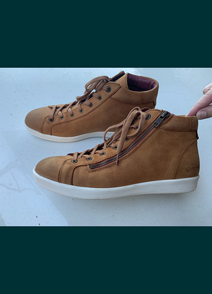 Хайтопы, ботинки kickers в видеecco