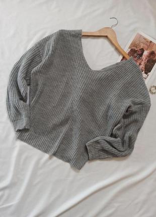 Серый свитер с узлом на спине2 фото