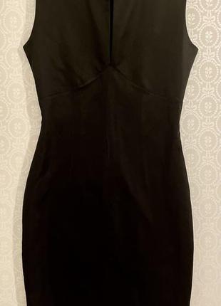 Классическое чёрное платье- футляр.1 фото