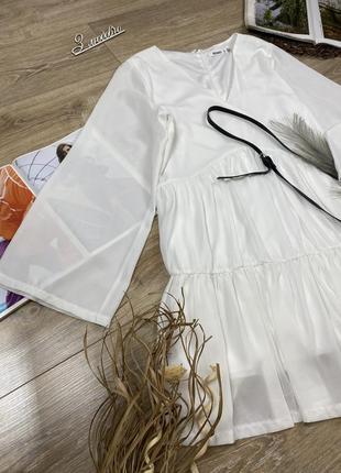 Missguided абалденное эффектное белоснежное платье с широким рукавом6 фото