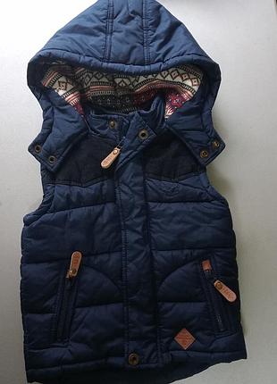 Безрукавка,жилетка на 5р.next