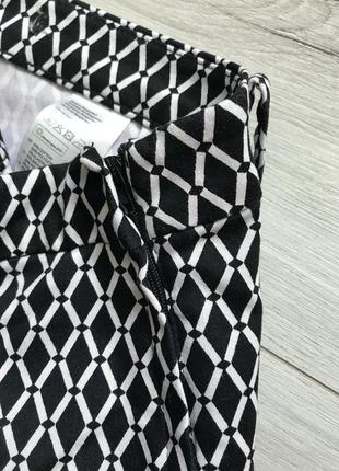 Прямые укорочённые брюки в геометрический принт h&m6 фото