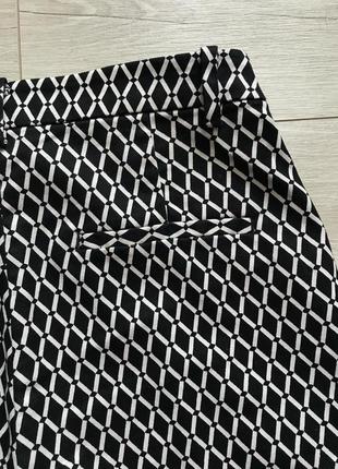 Прямые укорочённые брюки в геометрический принт h&m8 фото