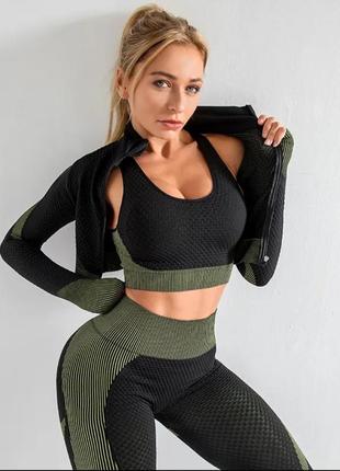 Спортивный костюм3 фото