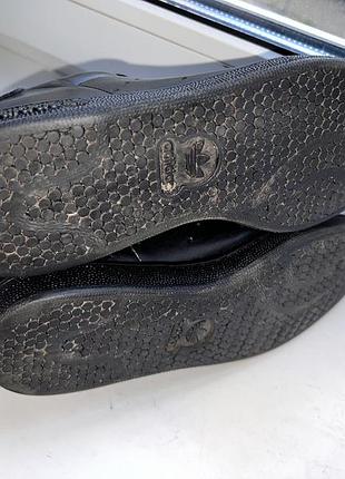 Кроссовки adidas 9
