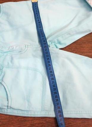 Яркие бриджики из тонкого джинса6 фото