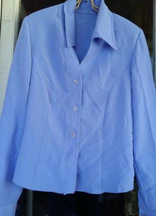 Блузка голубая с v-вырезом и манжетами s/m