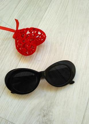 Скидка!новые,стильные,модные,тренд,солнцезащитные очки,овал,ретро,черные белые лисички2 фото