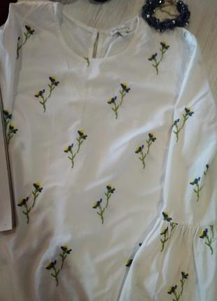 Стильная блузка вышиванка с цветами без дефектов3 фото