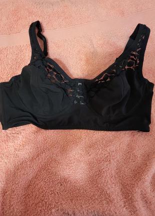 Красивий та зручний бюстик