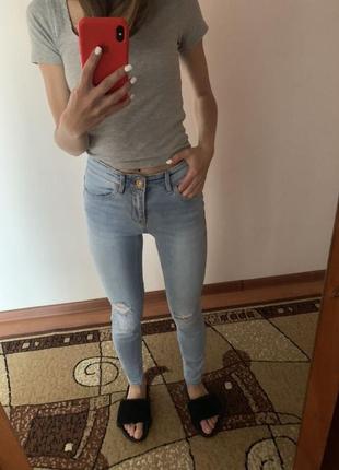 Стильные летние светлые джинсы stradivarius jeans skinny2 фото