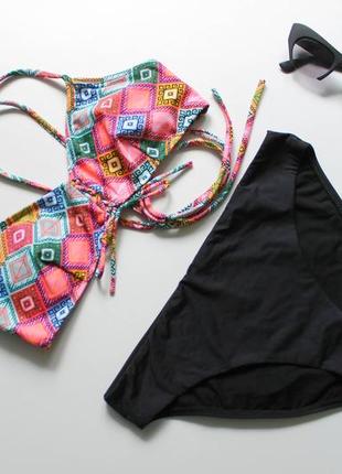 Красивий купальник в орнамент