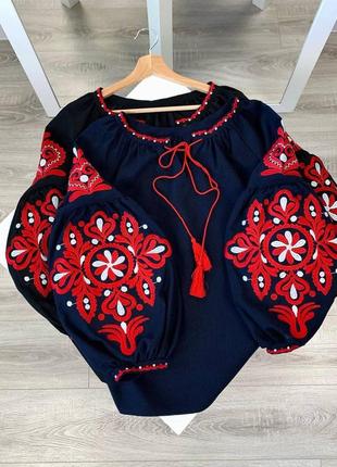 Рубашка вышиванка с объемными рукавами и завязками