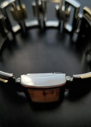 Изысканные женские часы от бренда fossil