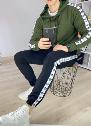 Чоловіча худі адідас хакі з капюшоном кенгуру кофта adidas2 фото