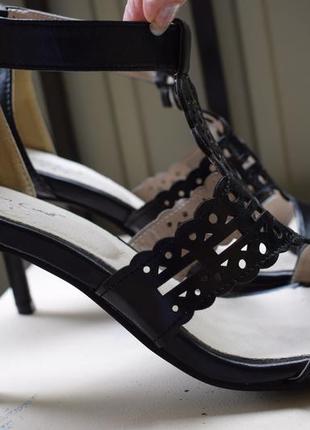 Італійські шкіряні босоніжки літні сандалі туфлі