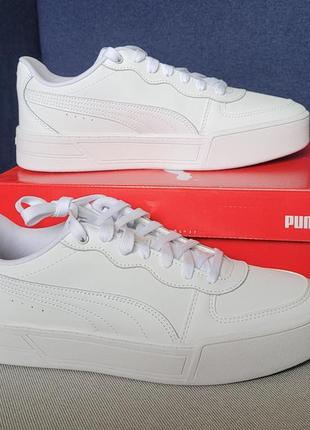 Женские белые кроссовки puma