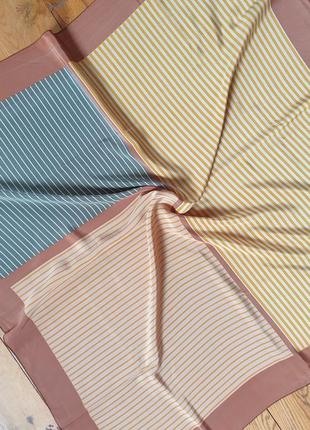 Красивый французский дизайнерский шелковый платок1 фото