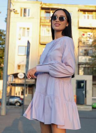 Легка об'ємна пишна бавовняна лавандова бузкова міні сукня з рукавами5 фото