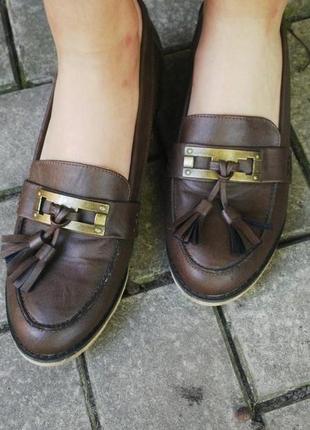 Нові лофери(туфлі) з пензликами