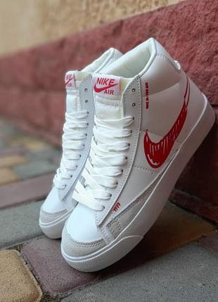 Жіночі шкіряні білі з червоним високі кеди nike blazer mid 77 🆕 найк блейзер