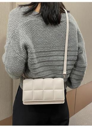 Сумка біла чорна стеганная, жіноча біла сумочка клатч, сумка крос-боді7 фото