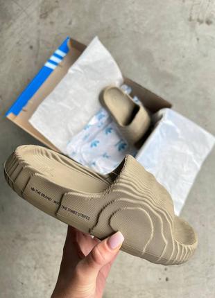 Тапочки adidas adilette slide desert beige 3d1 фото