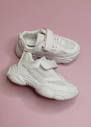 Білі дитячі кросівки від тм kimboo