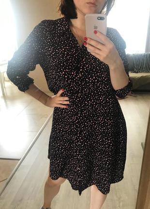 Легкое летнее платье в интересный принт